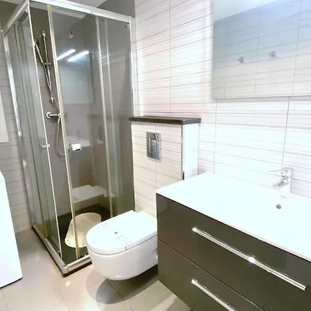 Rhode 1b Apartment
